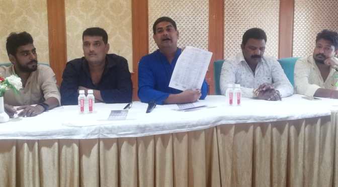 नपा अध्यक्ष व उनके प्रतिनिधि नगरवासियों को दे रहे धोखा:शम्मी सिंह