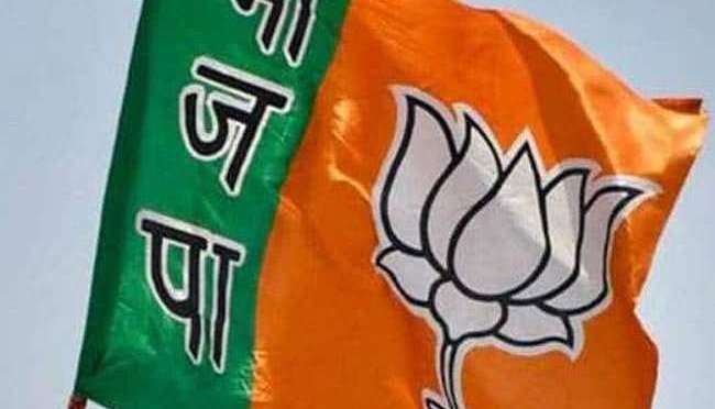 अठावले की पार्टी ने भाजपा प्रत्याशी शैलेश को दिया समर्थन