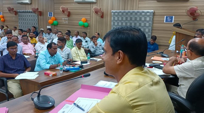 डीएम ने की बैठक,दिया निर्देश