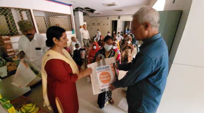 दान उत्सव:मरीजों में वितरित हुआ पोषण सामग्री