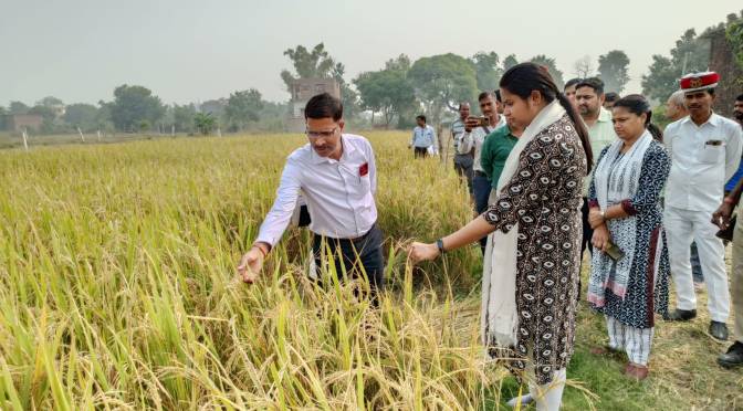 डीएम ने दी किसानों को सलाह, कहा….