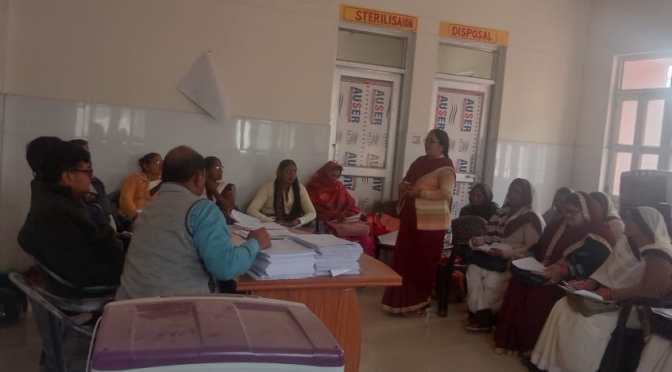 नियमित टीकाकरण महिलाओं और बच्चों को कई रोगों से बचाता है