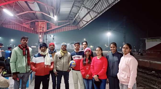 नेशनल टेनिस वालीबॉल प्रतियोगिता के लिए टीम हुई रवाना