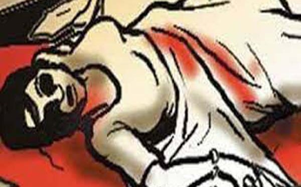 घर में घुसकर महिला की हत्या