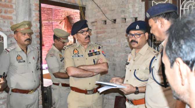 मां ने की गला रेतकर दो बच्चों की हत्या