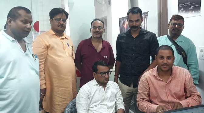 गाजीपुर प्रेस क्लब के 80 सदस्यों का हुआ दस लाख का बीमा