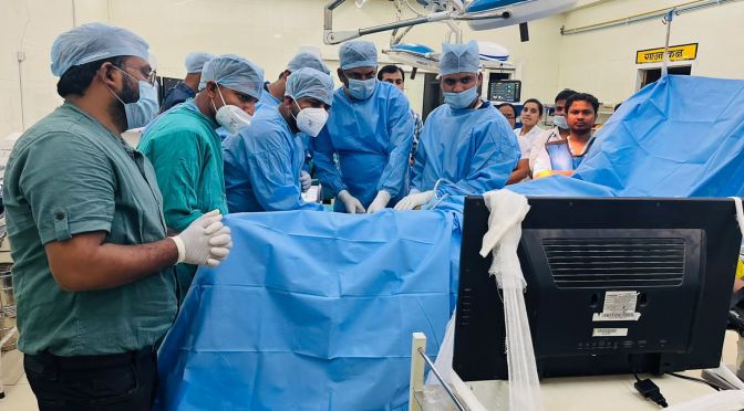 मेडिकल कॉलेज में पहली बार दूरबीन विधि से हुआ हड्डी का सफल आपरेशन