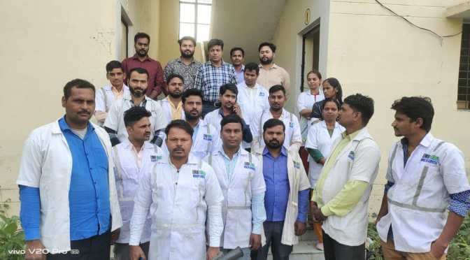 एम्बुलेंस कर्मियों के द्वारा मनाया गया विजयदशमी का पर्व