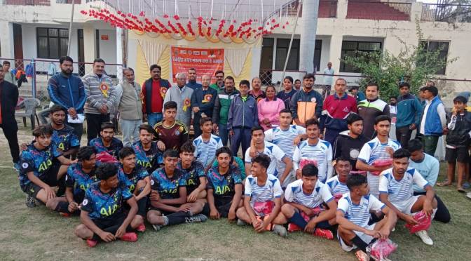 फाइनल मैच में पखनपुरा और अटवा की टीम रही विजयी