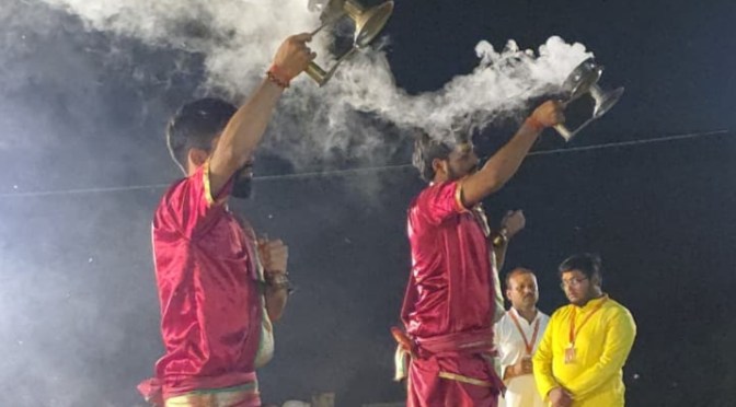 मोक्षदायिनी मां गंगे की भव्य आरती