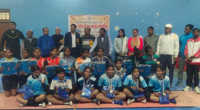 बालिकाओ की जिला स्तरीय कबड्डी प्रतियोगिता का आयोजन,महेशपुर रहीं विजयी