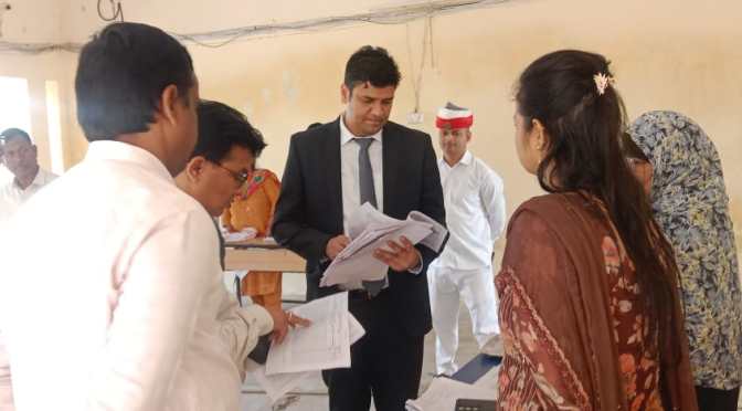 डीएम ने किया विभिन्न मतदेय स्थलों का&nbsp; निरीक्षण