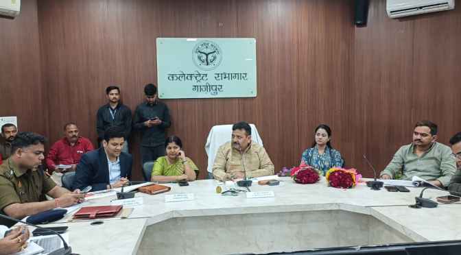 मंत्री रविंद्र जायसवाल ने अधिकारियों संग की समीक्षा बैठक,दिए निर्देश