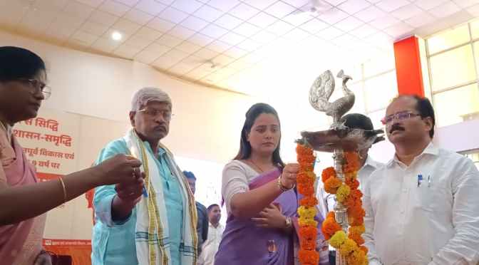 उत्तर प्रदेश सरकार के ‘‘नव निर्माण के नौ वर्ष ‘‘पूर्ण होने के पर भव्य कार्यक्रम का आयोजन