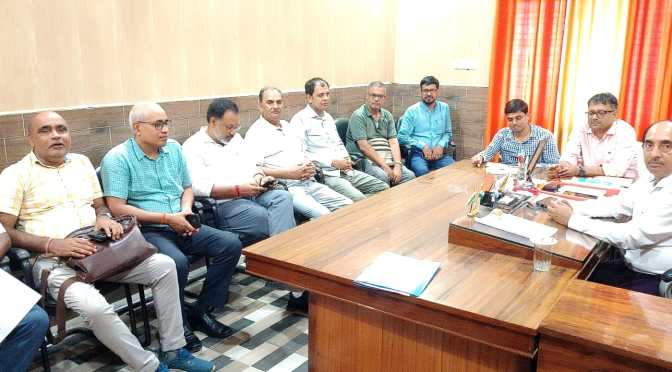 पूर्वांचल विश्वविद्यालय के नए कुलपति प्रो. राकेश कुमार सिंह, प्राचार्य ने दी बधाई